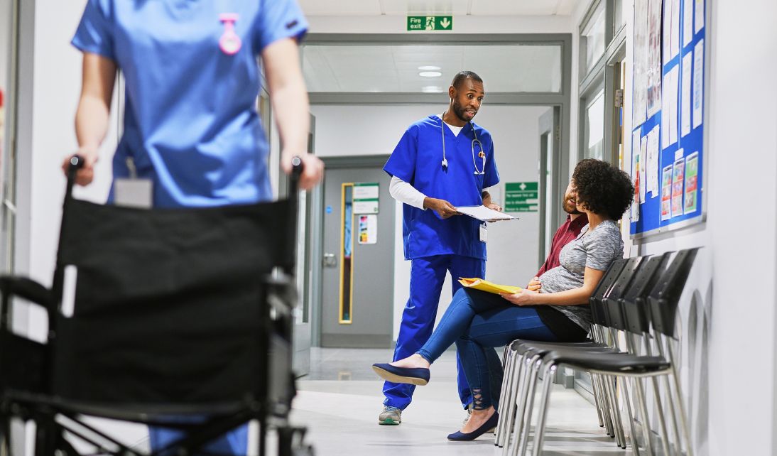 Sindicato diz que recolha de dados biométricos de médicos sem vínculo ao S. João é ilegal | Público